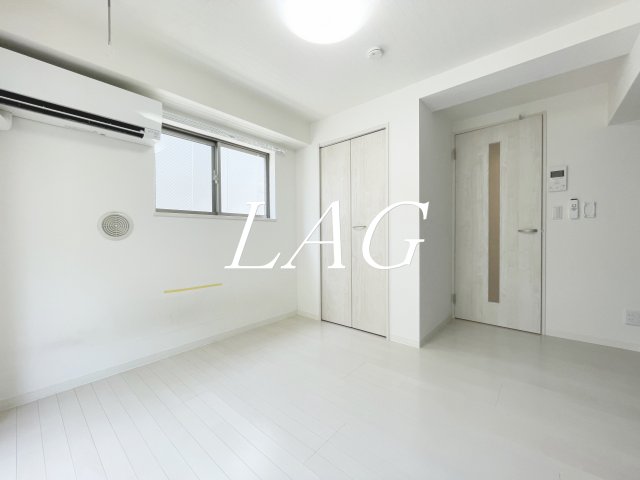 居室・リビング　洋室のお部屋です。（同仕様です。）