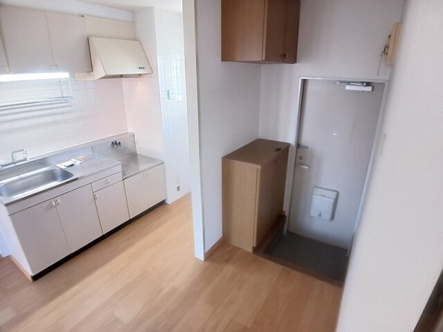 玄関　スーパーマーケットバロー島店まで550m