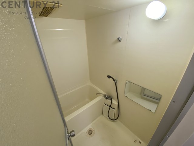 バス・シャワールーム　シンプルで機能的なユニットバスです♪