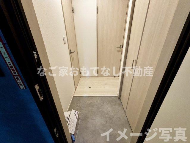 玄関　※同タイプ写真
