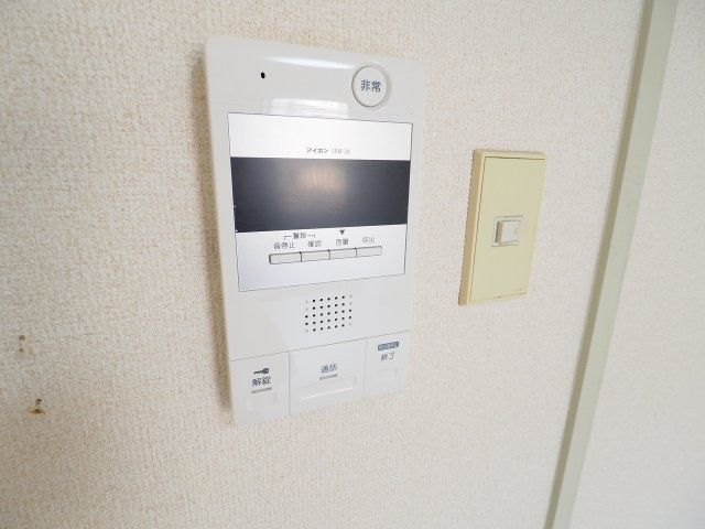 セキュリティ　モニター付きインターホンでセキュリティ面もとっても安心です！