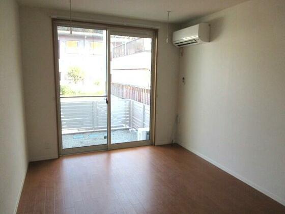 居室・リビング　別室参考画像