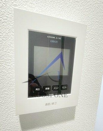 セキュリティ　モニター付きインターホンです。