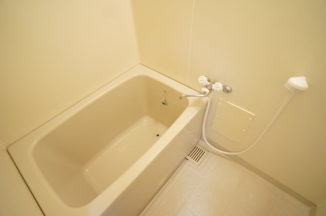 バス・シャワールーム　日々の疲れを癒すお風呂付です