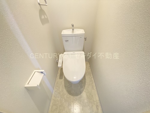 トイレ　温水洗浄便座