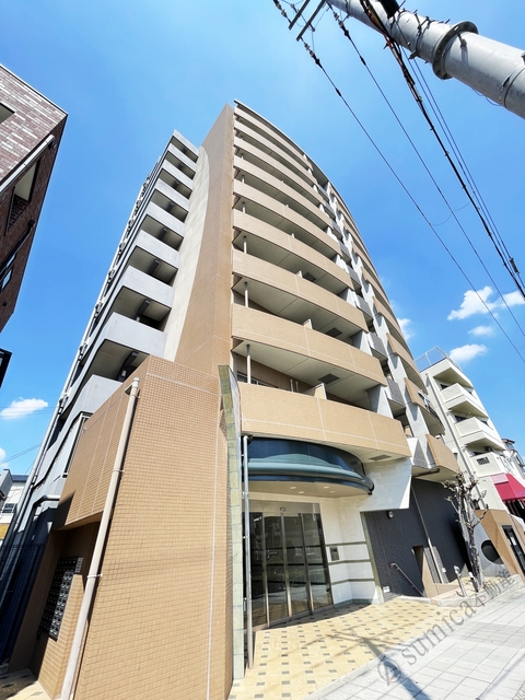 建物外観　鉄筋コンクリートのがっしりとした造りです♪