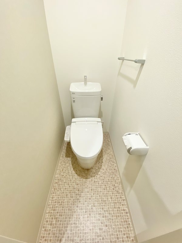 トイレ　ウォシュレット付