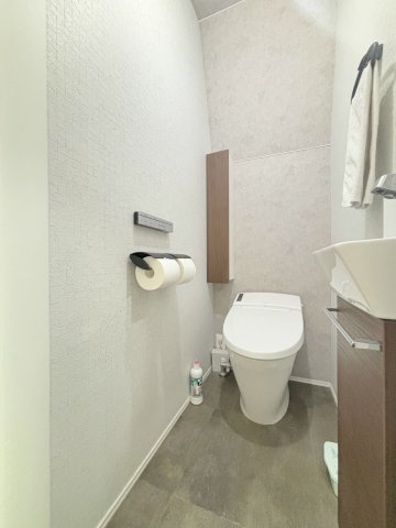 トイレ　シンプルで使いやすいトイレです