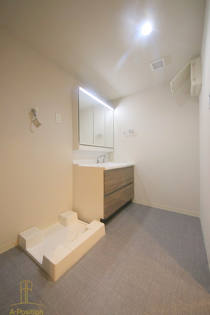 洗面設備　IBC Residence West