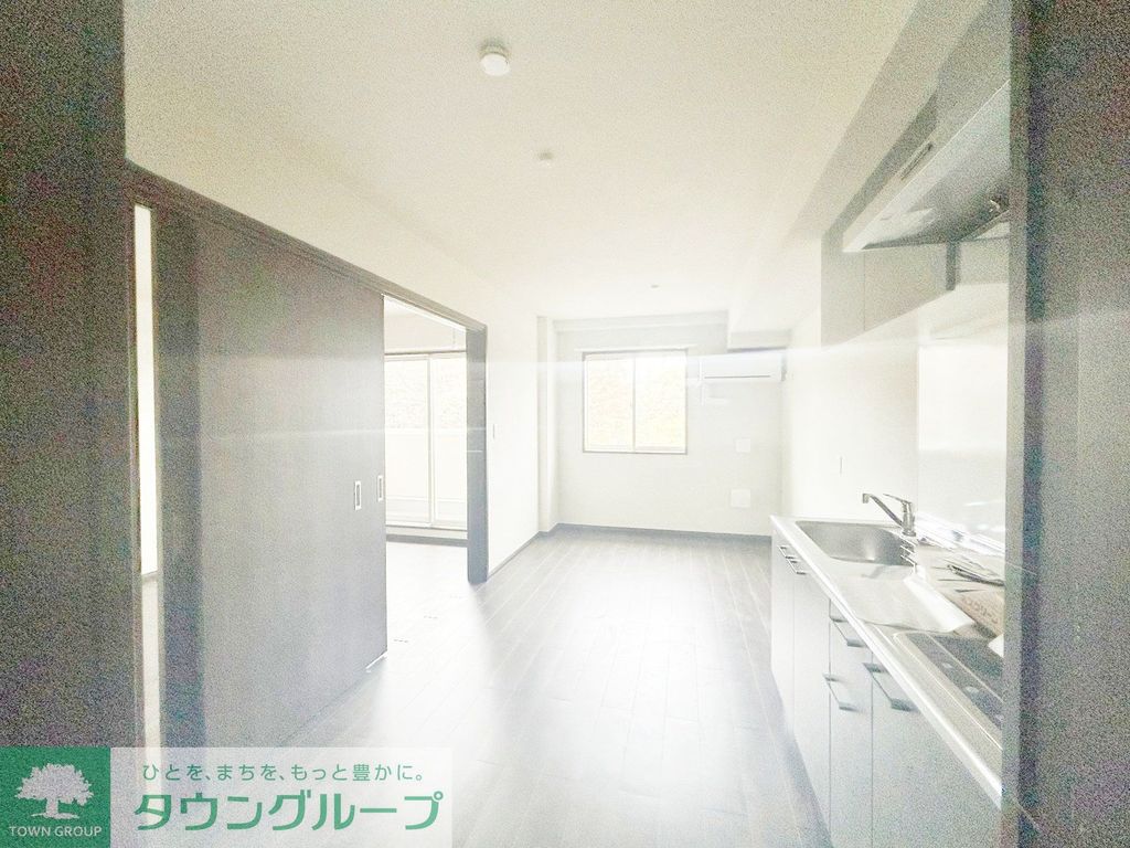 居室・リビング　エントランス