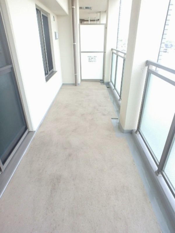 バルコニー　図面と現状に相違がある場合には現状を優先