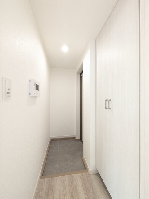 玄関　※建築中の写真です