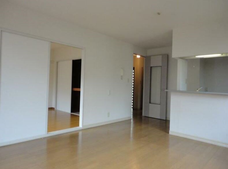 居室・リビング　反転タイプの写真です。