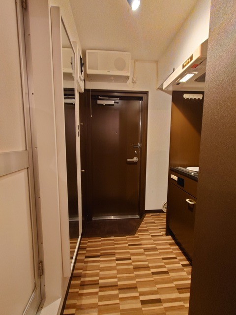 玄関　玄関から見たお部屋です♪