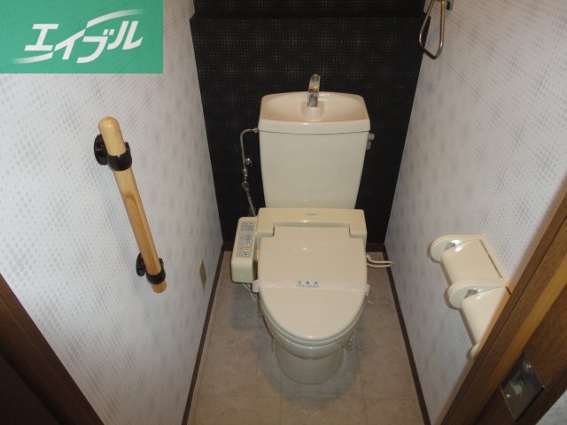 トイレ　シャワー付きトイレ