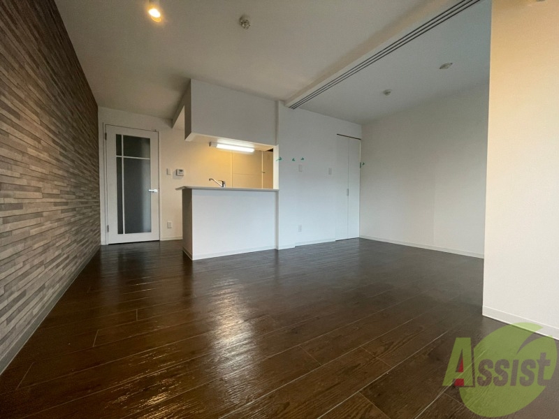 居室・リビング　広くてキレイなお部屋が広がっていて、充実した生活が送れそう。