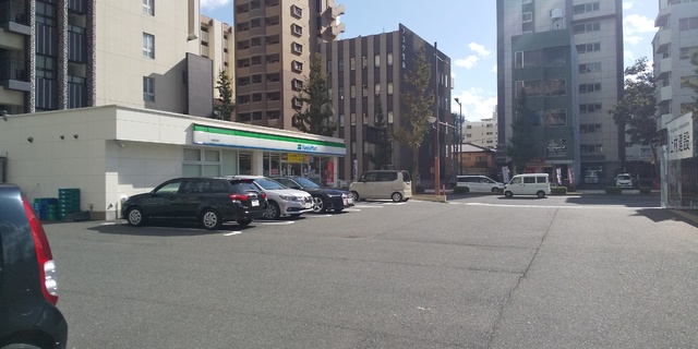 コンビニ　ファミリーマート小倉砂津店（コンビニ）まで210m