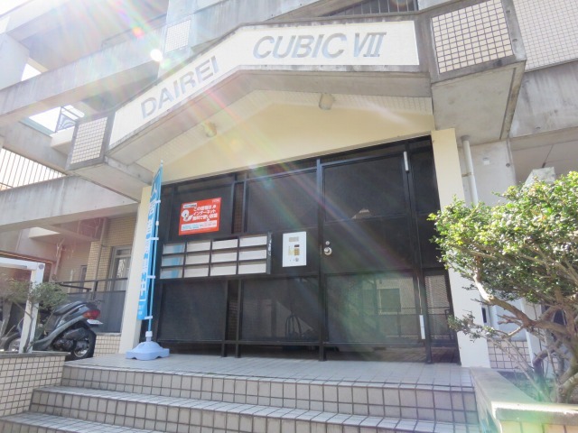 エントランス　開放感のあるエントランスです