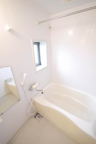 バス・シャワールーム　浴室乾燥機付きです