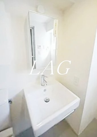 洗面設備　洗面台です。