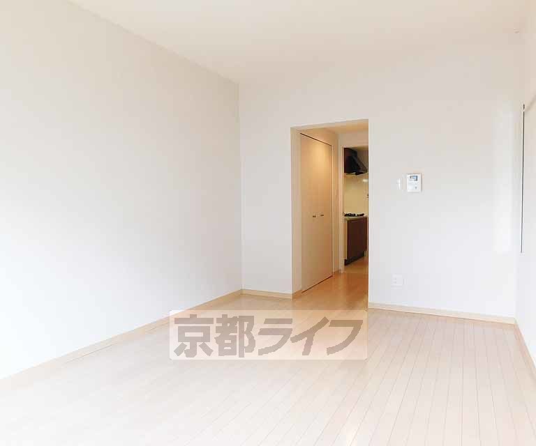 居室・リビング　広々としたお部屋です