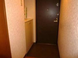 玄関　※別部屋の参考写真です。