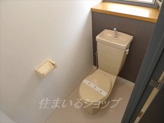 トイレ　窓あり