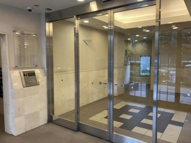 エントランス　エントランス