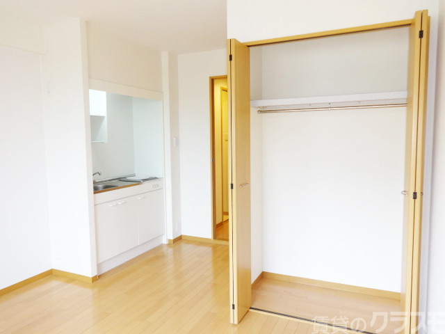 居室・リビング　開放的なワンルーム☆単身や学生さんにオススメです♪