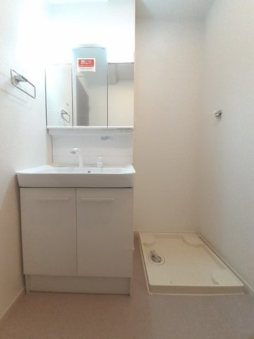 洗面設備　脱衣スペースもあります