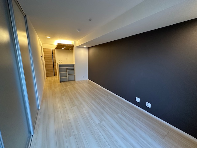 居室・リビング　写真は内装済み別号室