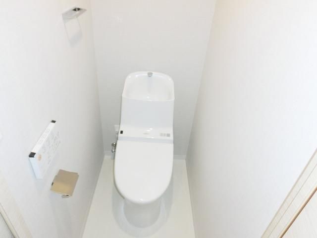 トイレ　★ウォシュレット付のトイレです★