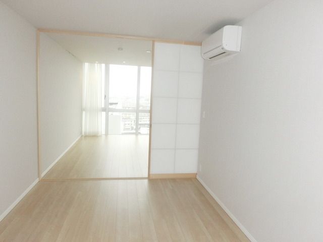 その他部屋・スペース　★洋室からリビングにかけての景色です★