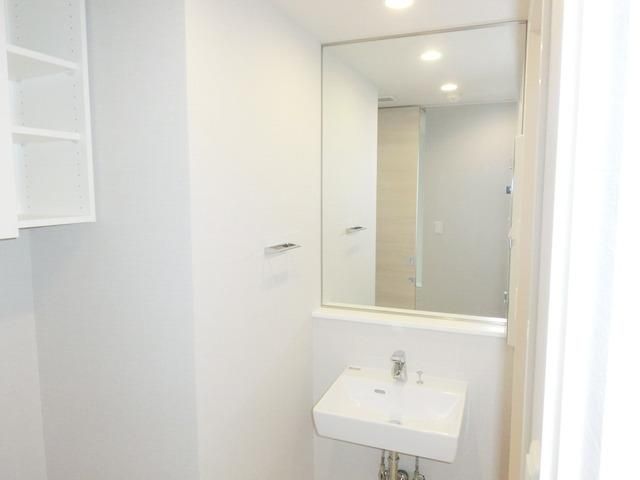 洗面設備　★大変便利な独立洗面台付です★