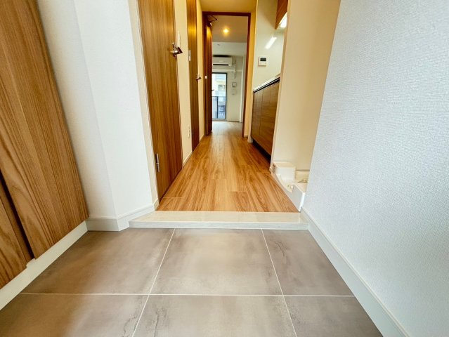 玄関　詳細は、RISUMO江坂本店までお問合せください♪