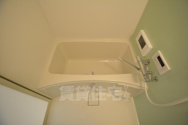 バス・シャワールーム　TV付き浴槽