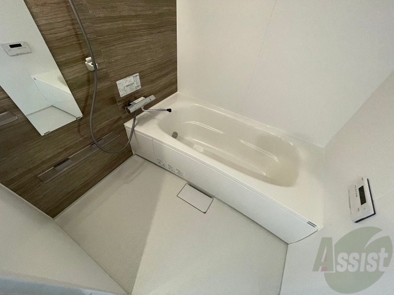 バス・シャワールーム　お風呂になります。一日の疲れを癒してくださいね。