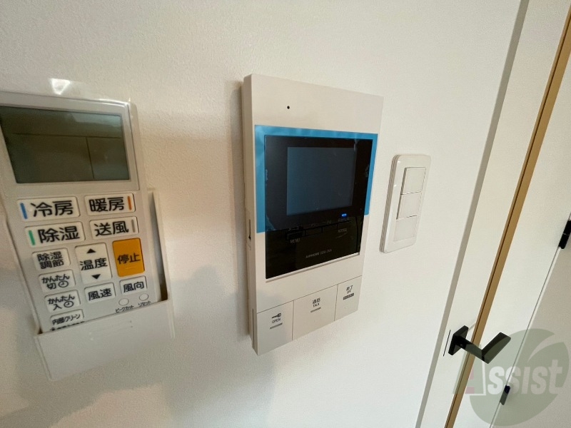 セキュリティ　ＴＶモニター付インターホンです。来客者の顔が見えるので安心！