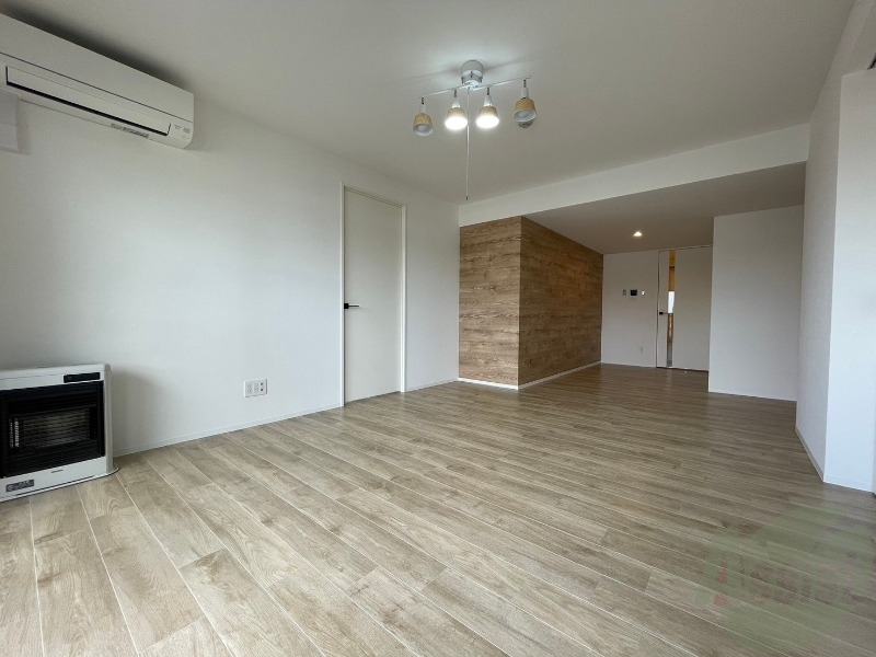 居室・リビング　広々としたリビングですね。使い勝手がよさそうですね！