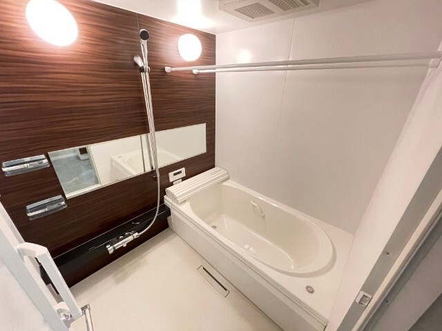 バス・シャワールーム　きれいなバスルーム