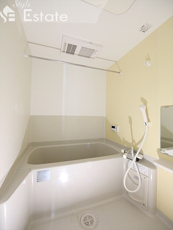 バス・シャワールーム　バスルーム