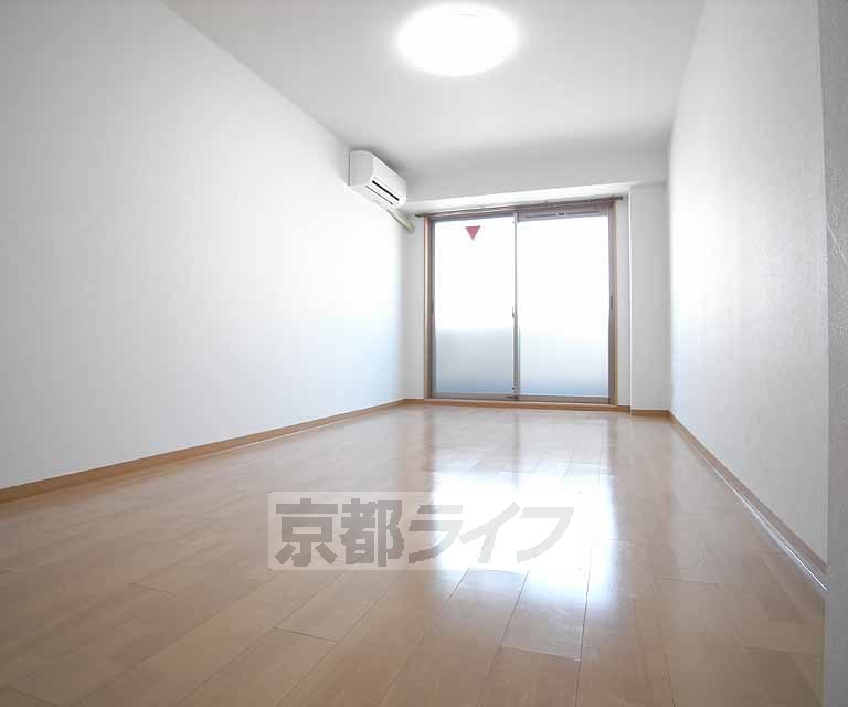 居室・リビング　綺麗な室内です。