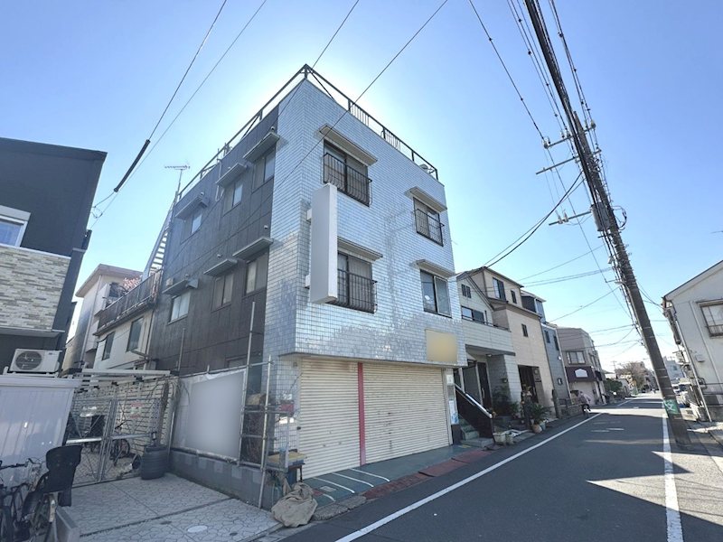 建物外観　西新井大師西駅徒歩１４分、鉄骨造３階建て