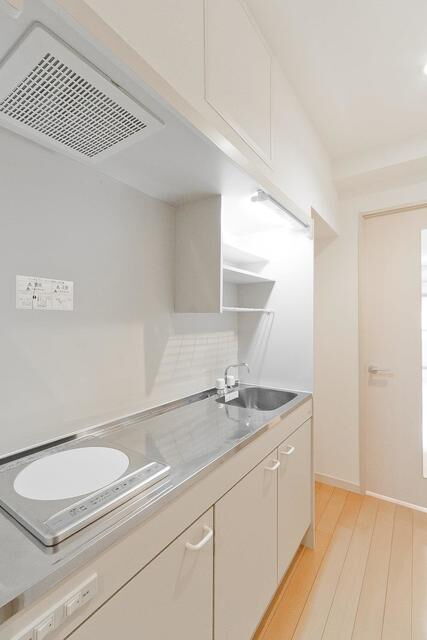 キッチン　写真は同タイプ住居です。