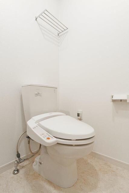 トイレ　写真は同タイプ住居です。