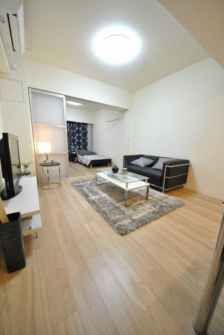 居室・リビング　アーバネックス心斎橋II　リビング・ダイニングスペース