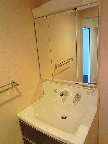 洗面設備　洗髪洗面化粧台