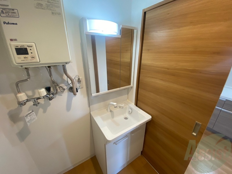 洗面設備　シャンプードレッサーで身支度もラクラクです！