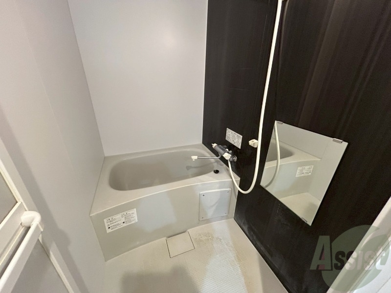 バス・シャワールーム　お風呂になります。一日の疲れを癒してくださいね。