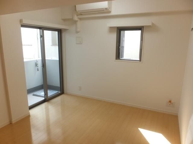 その他部屋・スペース　★2面採光で明るい居室です★